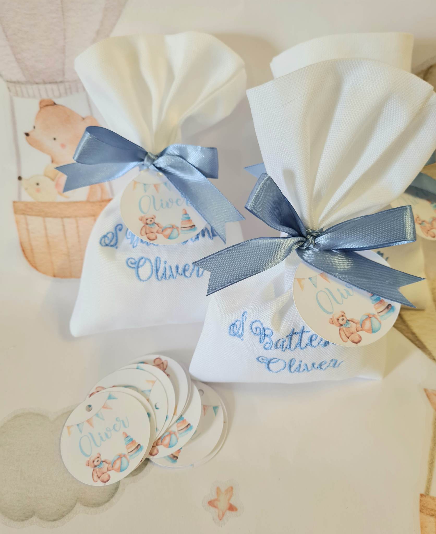 Elegante bomboniera sacchetto portaconfetti bianco personalizzato con  ricamo e tag, ideale per Battesimo/Laurea/Cresima/Nascita/Matrimonio kit  fai da te
