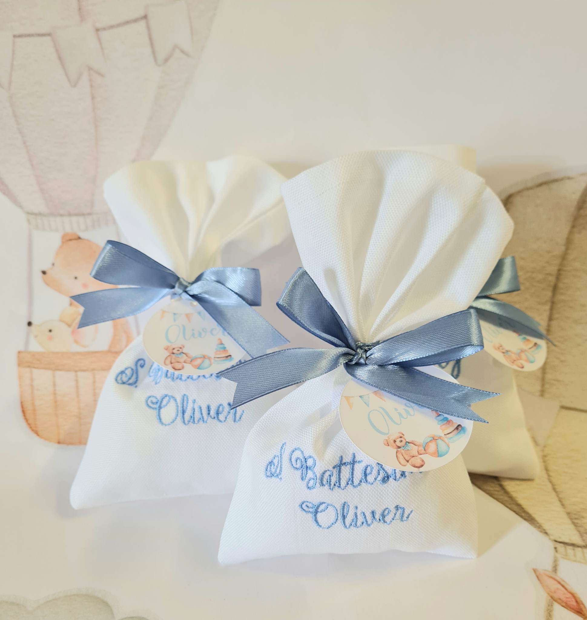 Elegante bomboniera sacchetto portaconfetti bianco personalizzato con  ricamo e tag, ideale per Battesimo/Laurea/Cresima/Nascita/Matrimonio kit  fai da te