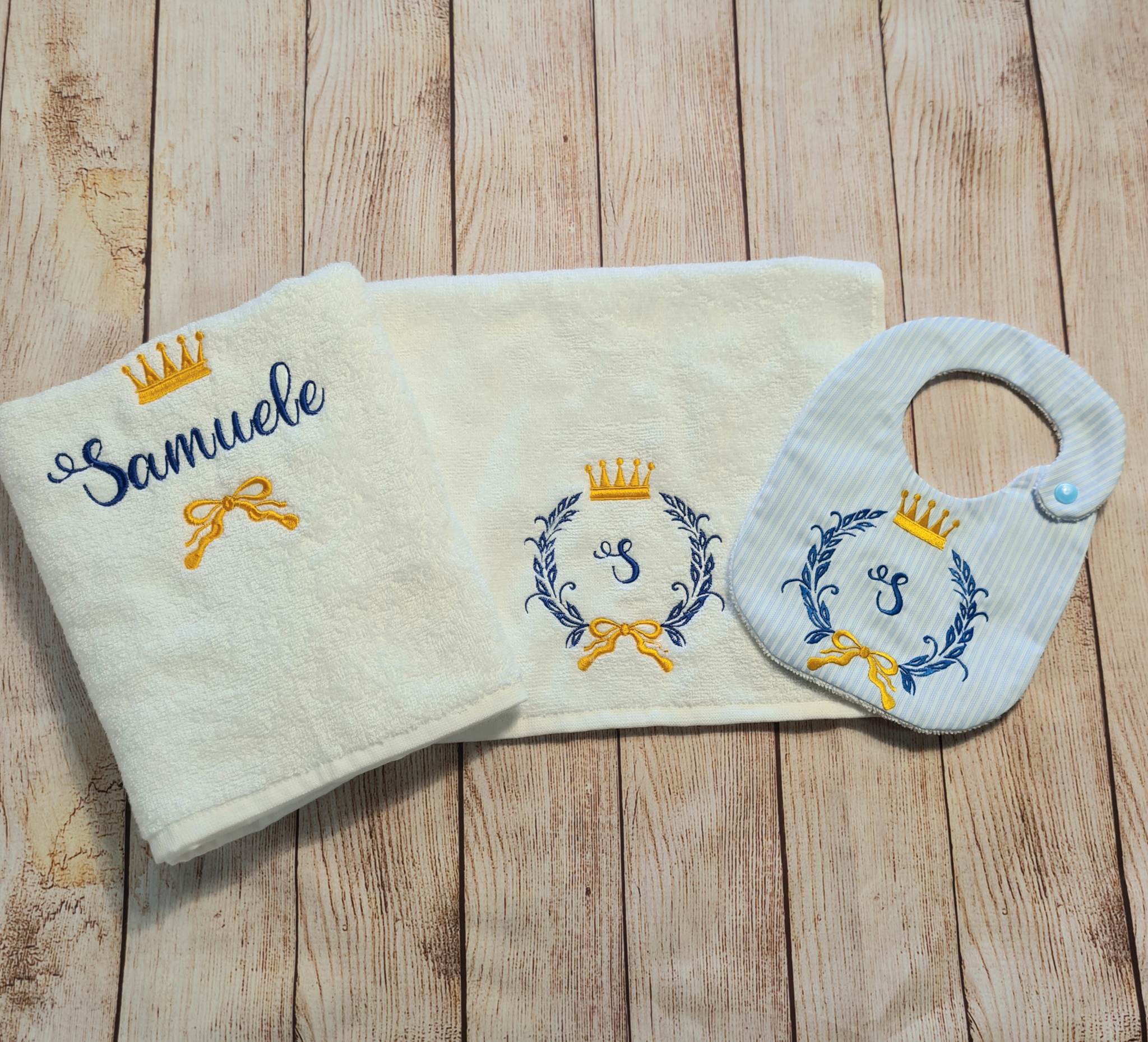 Set regalo neonati 2 asciugamani piu bavaglino personalizzati con ricamo  reale e nome in colore a scelta 100% cotone unisex
