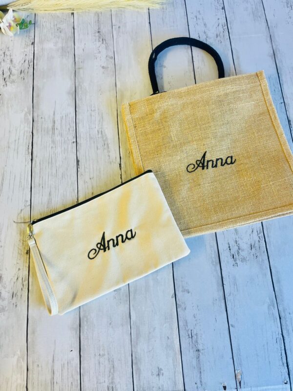 Borsa mare in Juta Personalizzata con Nome Ricamato – Regalo Originale per Donna, Maestra o Amica - immagine 2